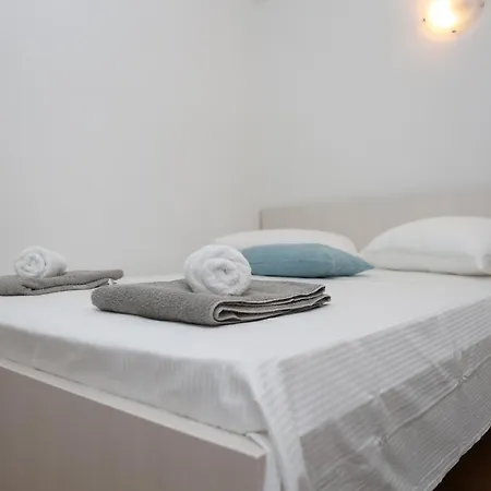 Holiday House Gabrijel *