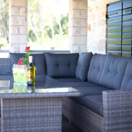 Гостевой дом Holiday House Gabrijel Завалатица